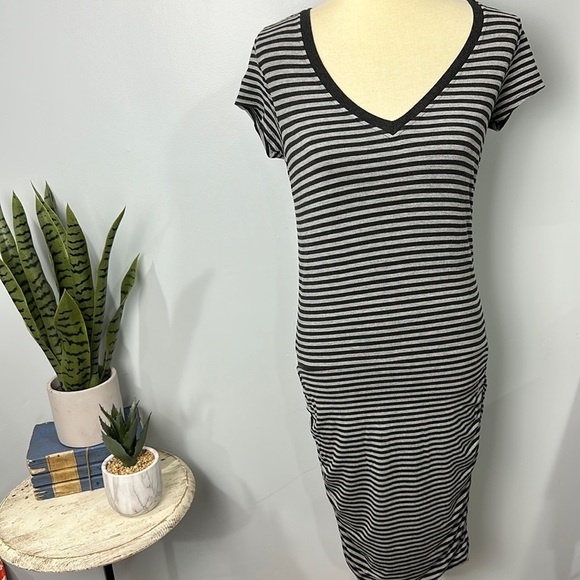 Athleta Gray Striped Ruched V-Neck T-shirt Dress Stretch Lounge Small Small - Picture 1 of 12